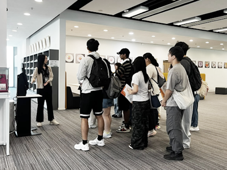 A guided library tour for new students